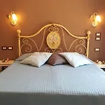 Couette-café Giulia 4*