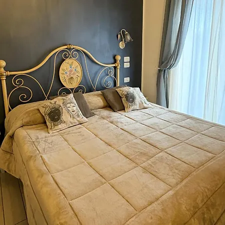 Couette-café Giulia 4*