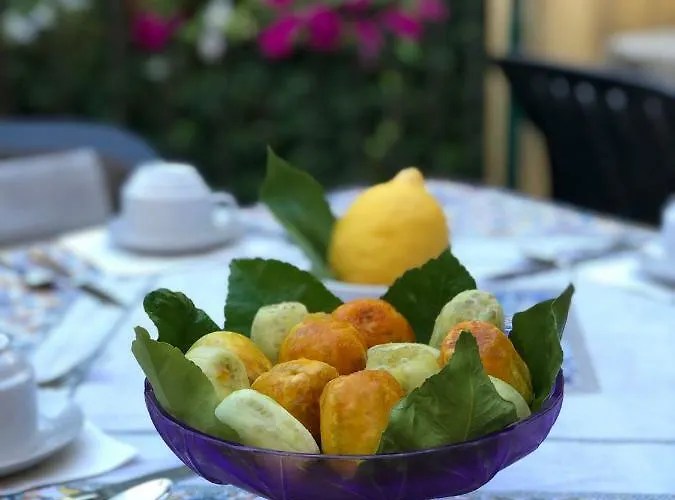 Giulia טאורמינה